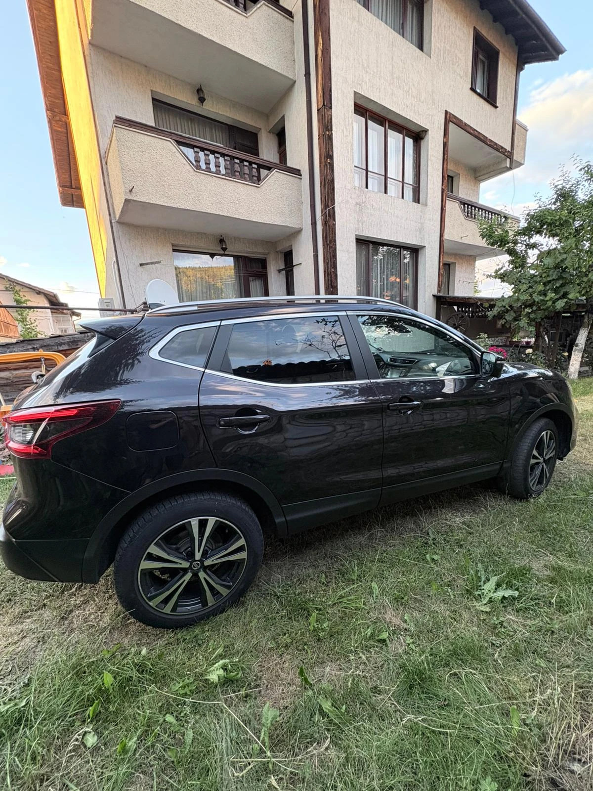 Nissan Qashqai 1.6 N-Connecta, снимка 4 - Автомобили и джипове - 54994434