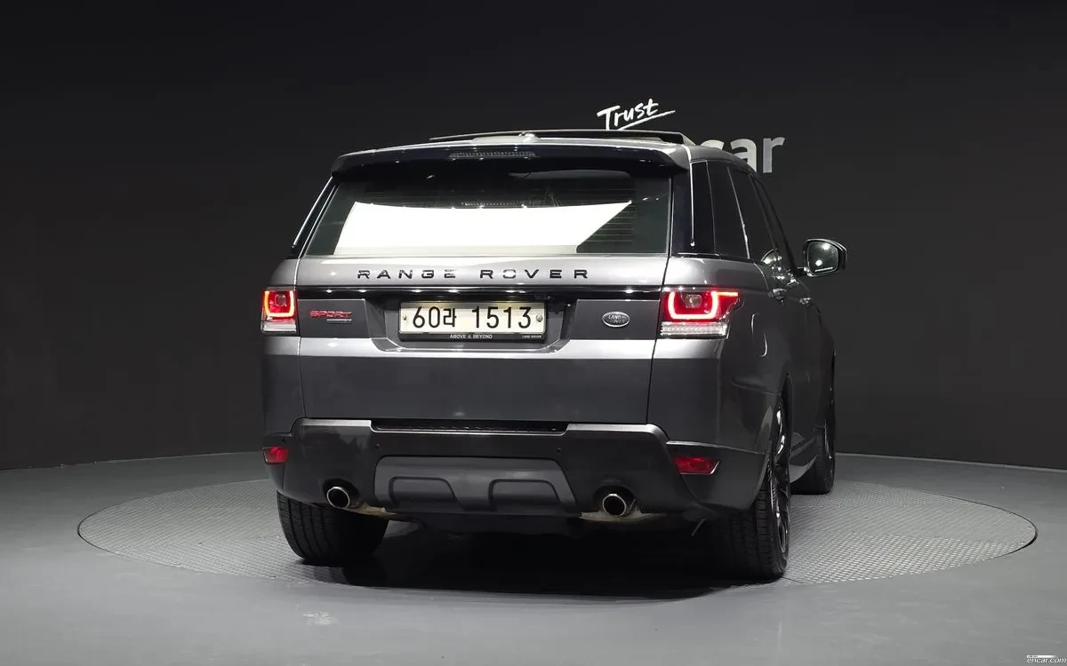 Land Rover Range Rover Sport 3.0 HSE DYNAMIC/CAM/PANO/FULL, снимка 4 - Автомобили и джипове - 55037370