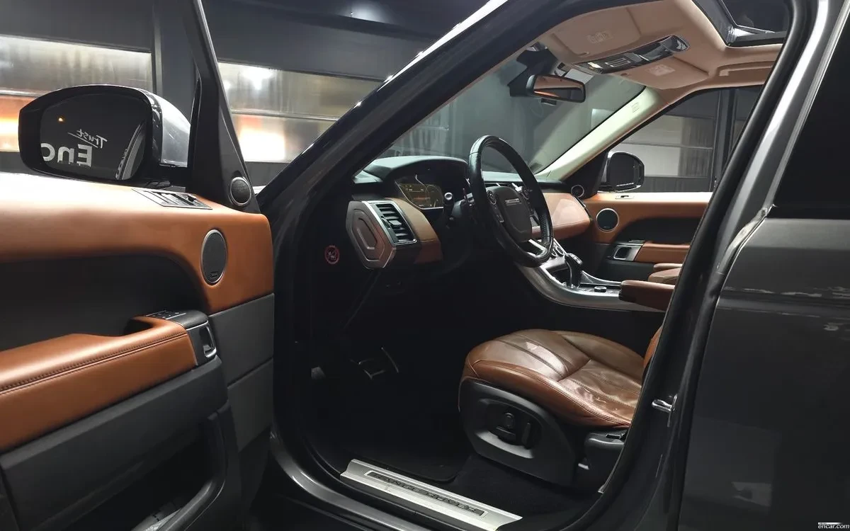 Land Rover Range Rover Sport 3.0 HSE DYNAMIC/CAM/PANO/FULL, снимка 10 - Автомобили и джипове - 55037370