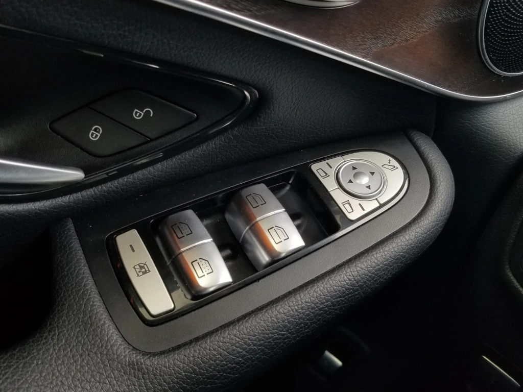 Mercedes-Benz GLC 300 4Matic Ambient, снимка 11 - Автомобили и джипове - 55118700
