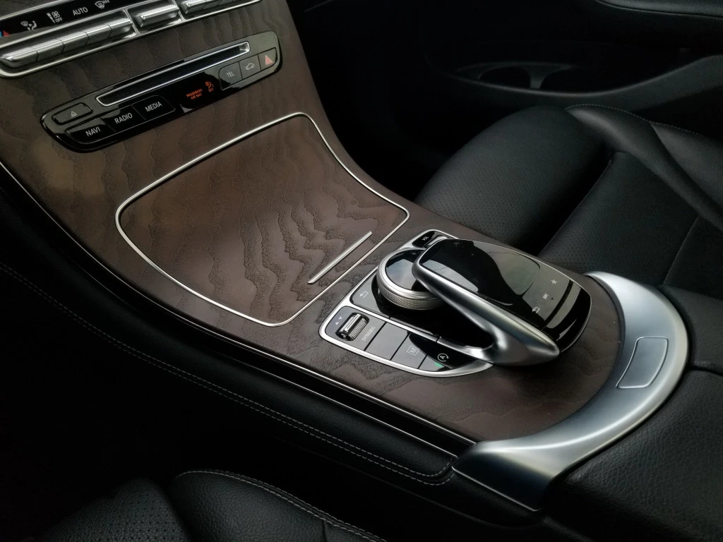 Mercedes-Benz GLC 300 4Matic Ambient, снимка 10 - Автомобили и джипове - 55118700
