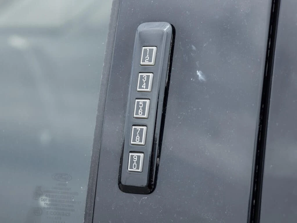 Ford F150 XLT * SuperCrew * АвтоКредит * (ЦЕНА ДО БГ), снимка 4 - Автомобили и джипове - 55514849