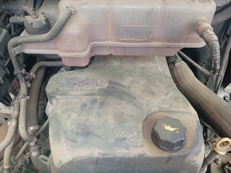 Iveco Daily 3.0, снимка 7 - Бусове и автобуси - 52325805