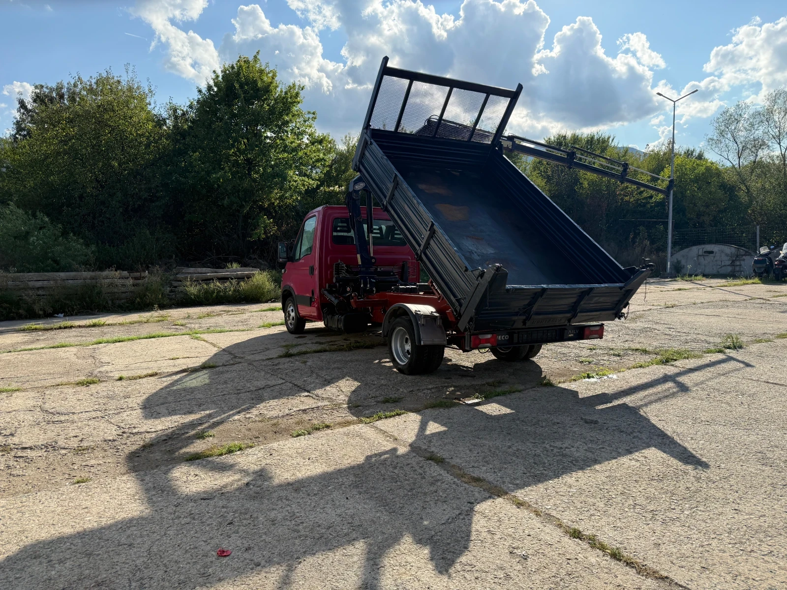 Iveco 35c15 Самосвал с Кран - изображение 4