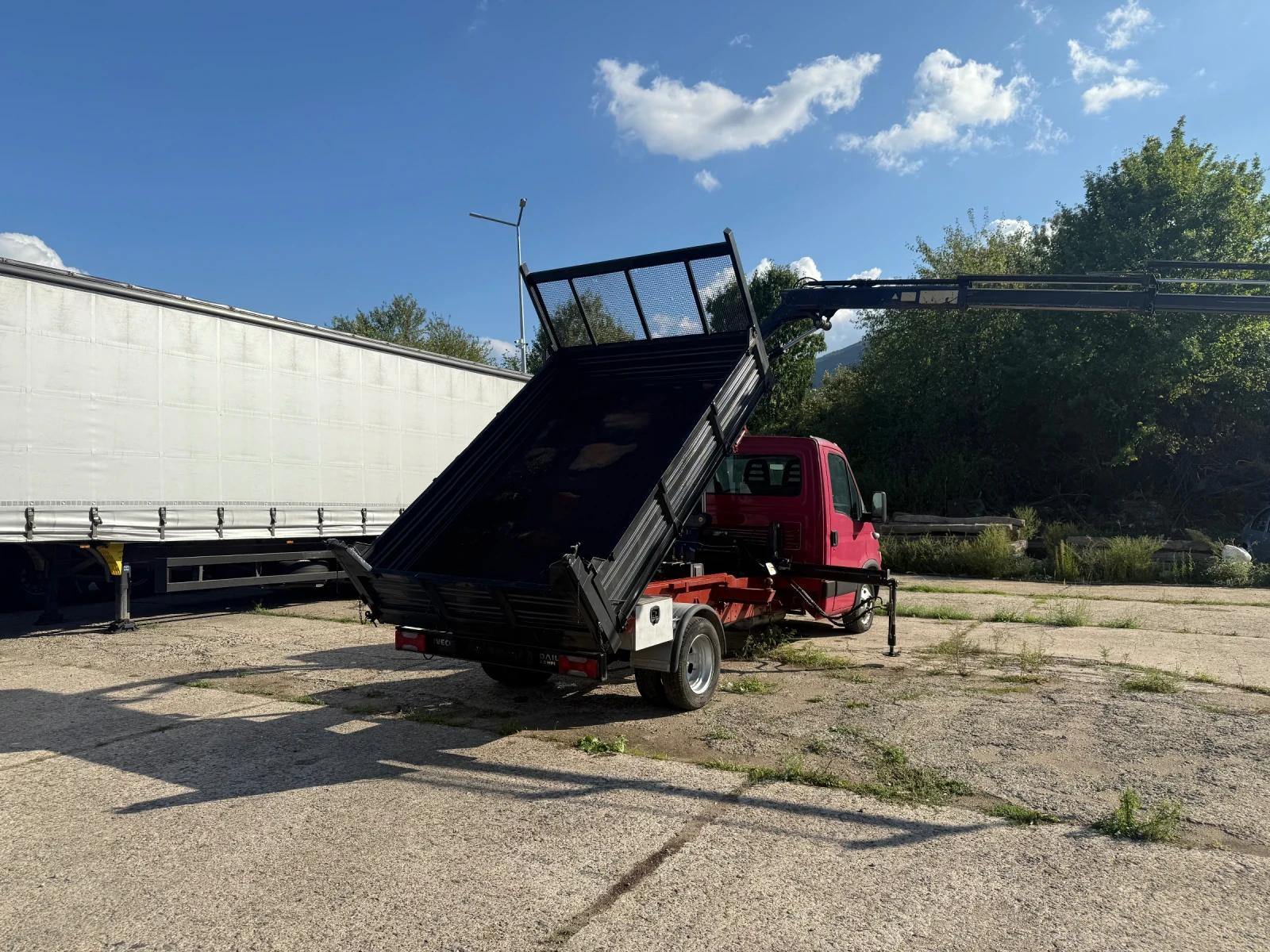 Iveco 35c15 Самосвал с Кран - изображение 2