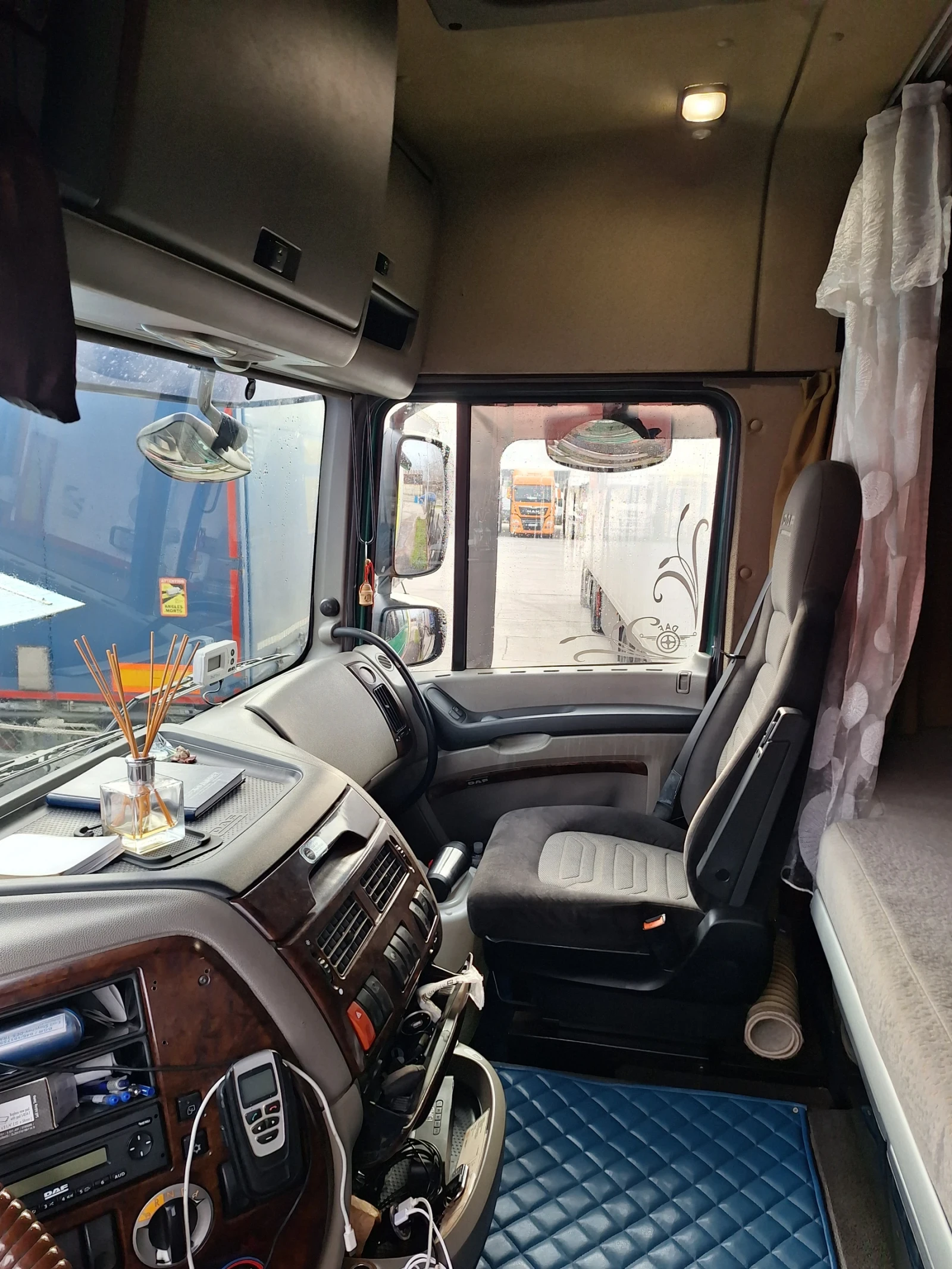 Daf XF 105  - изображение 8