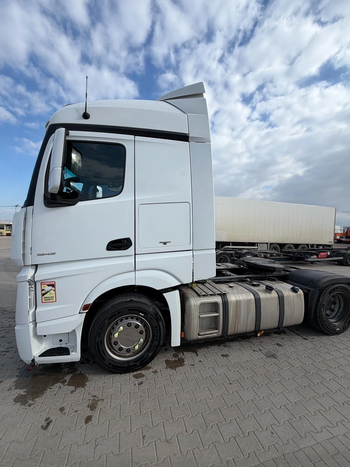 Mercedes-Benz Actros 1845 Ретардер, снимка 2 - Камиони - 54412286