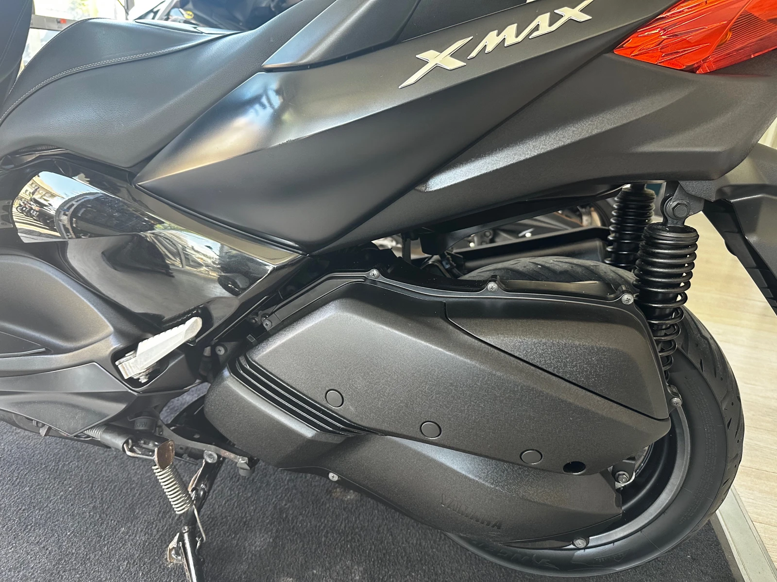 Yamaha X-max 300i Iron Max 2019г. ABS/ТС/LED - изображение 10