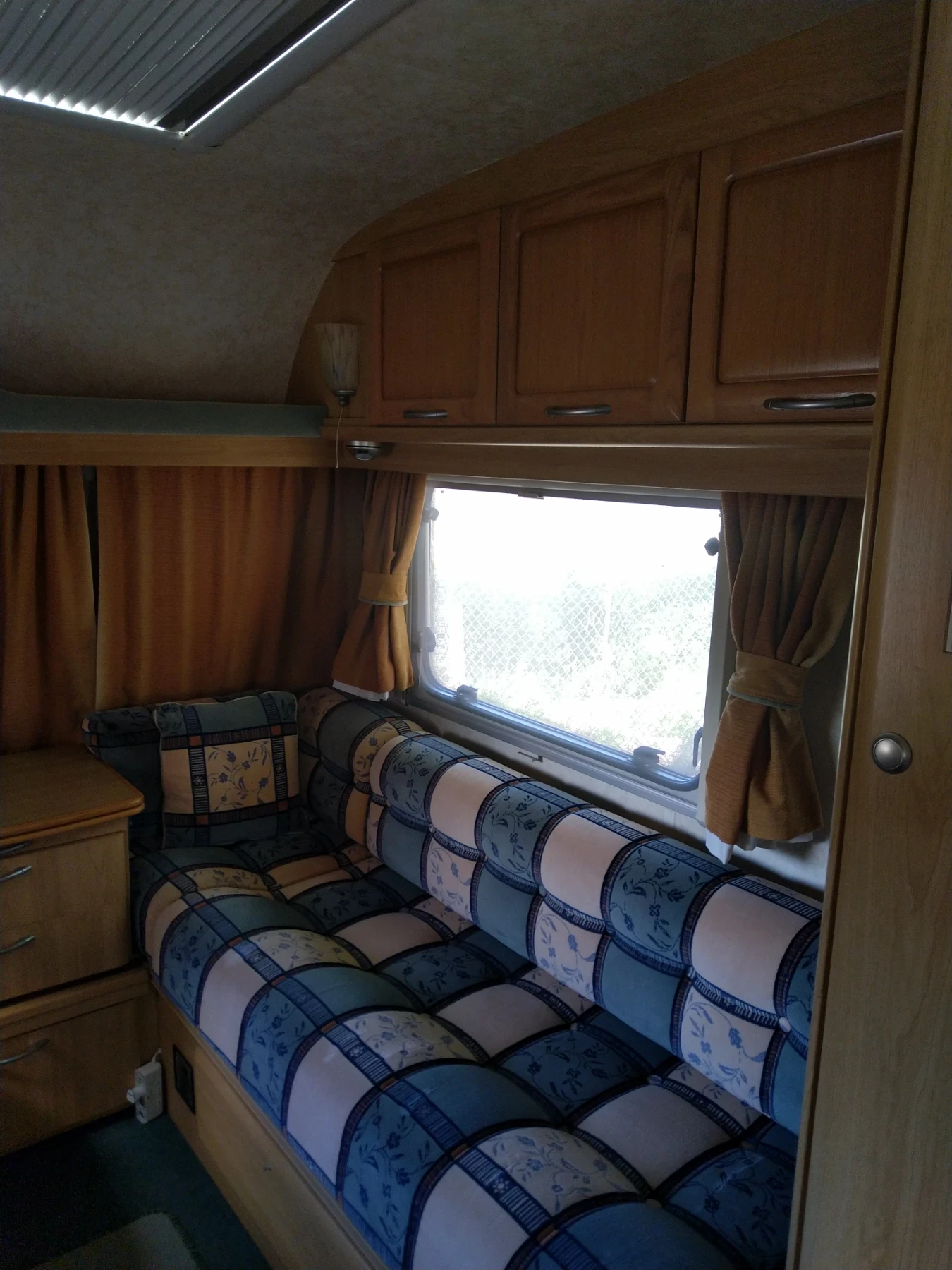 Каравана Други Lunar Ariva GTS, снимка 10 - Каравани и кемпери - 54622909