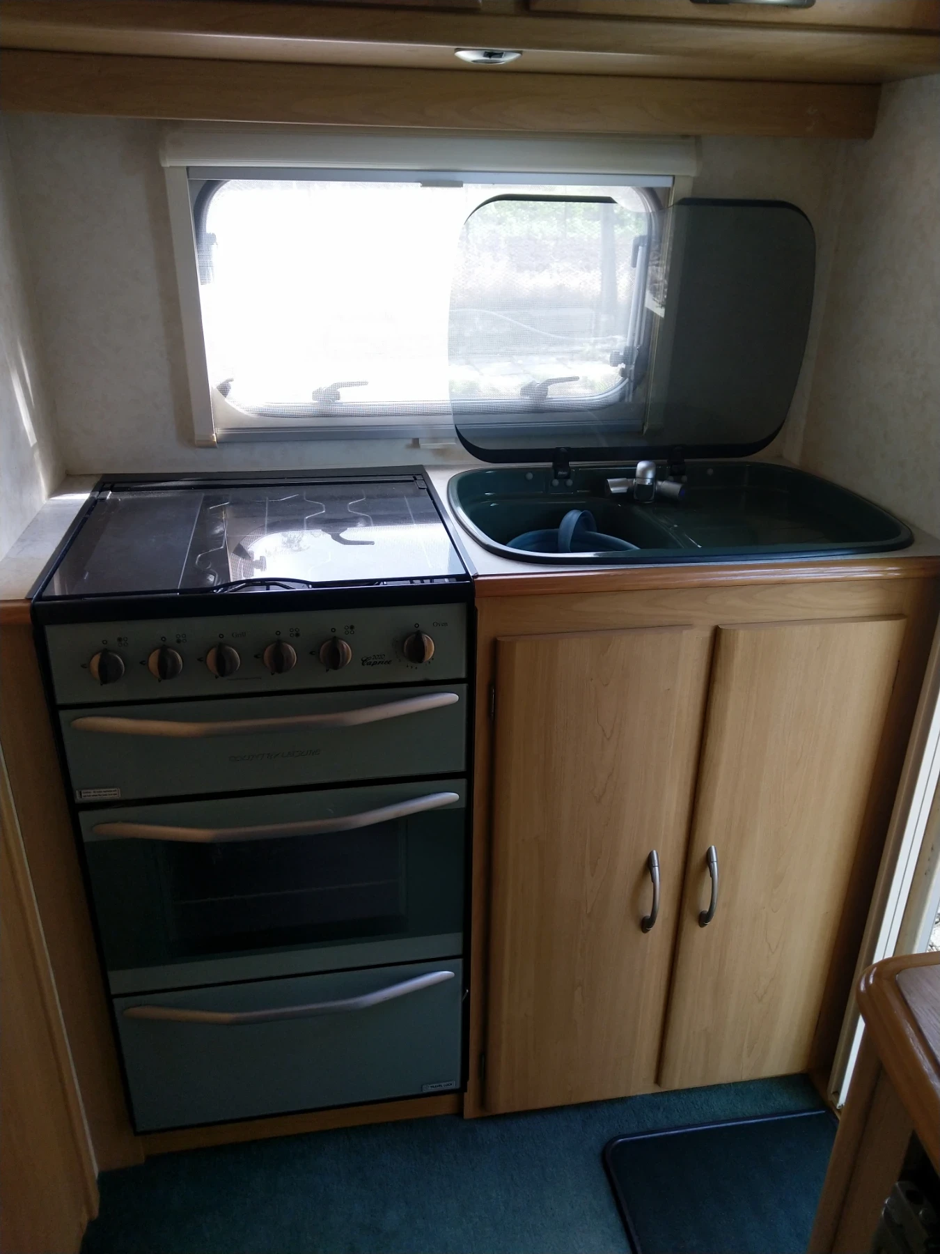 Каравана Други Lunar Ariva GTS, снимка 4 - Каравани и кемпери - 54622909