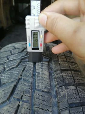 Гуми Зимни 235/60R16, снимка 5