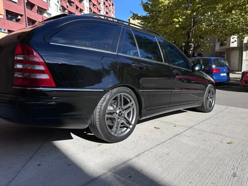 Mercedes-Benz C 320 Harman kardon , avangarde , 7g , Феистлифт , снимка 3 - Автомобили и джипове - 48735535