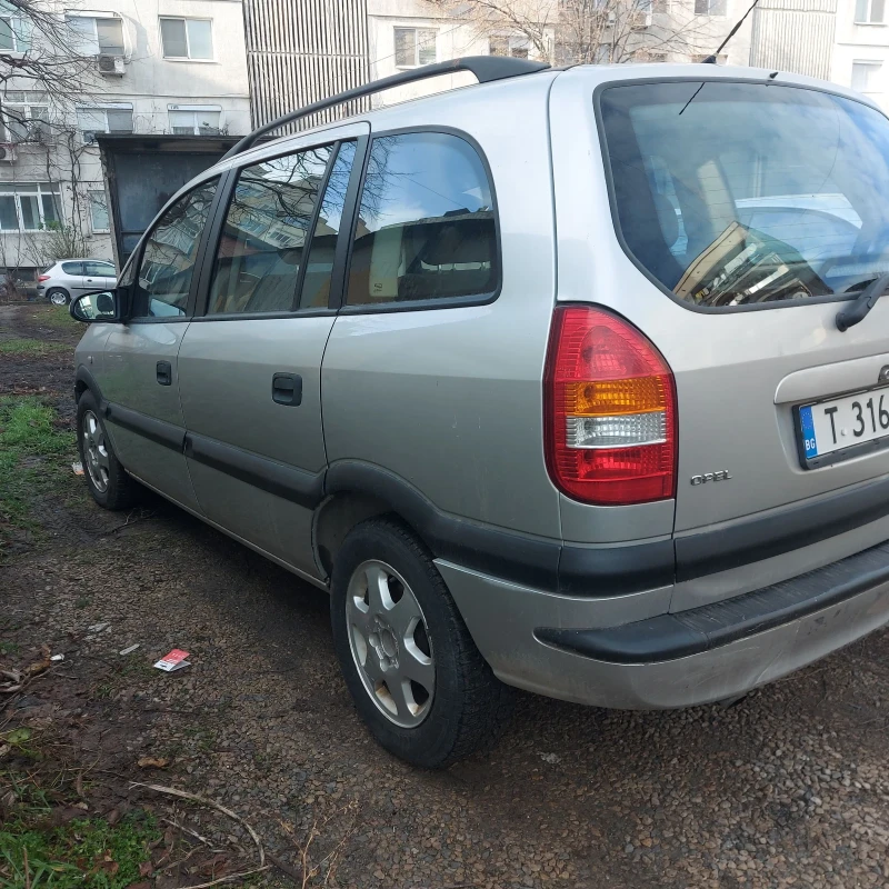 Opel Zafira 2.0 DTI , снимка 7 - Автомобили и джипове - 48602663