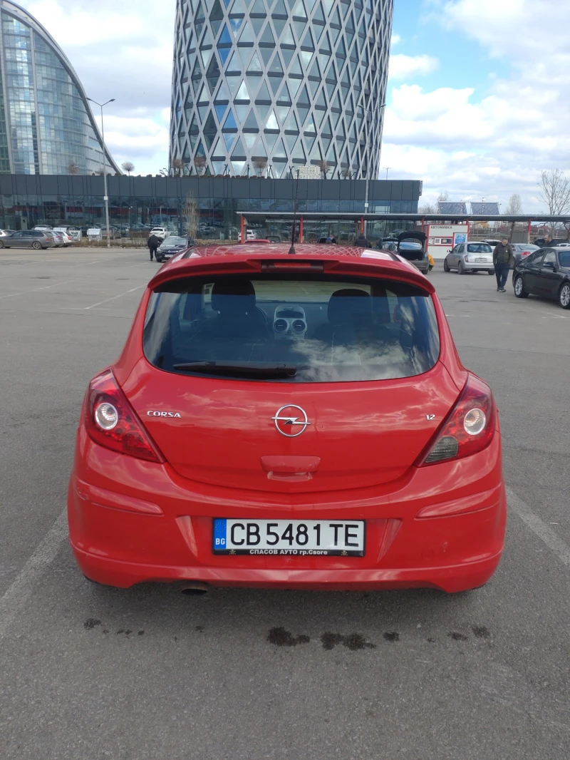 Opel Corsa D, снимка 2 - Автомобили и джипове - 49593909