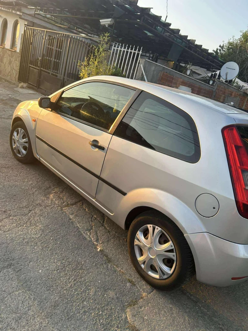 Ford Fiesta, снимка 4 - Автомобили и джипове - 52435327