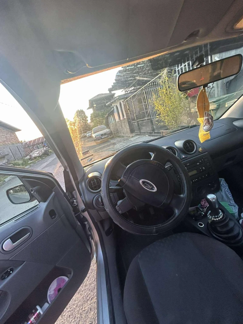 Ford Fiesta, снимка 3 - Автомобили и джипове - 52435327