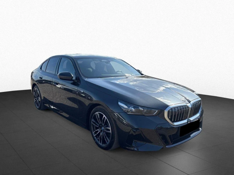 BMW 530 е PLUG-IN HYBRID M-SPORT PAKET HEAD UP PANO 360 , снимка 2 - Автомобили и джипове - 51526998