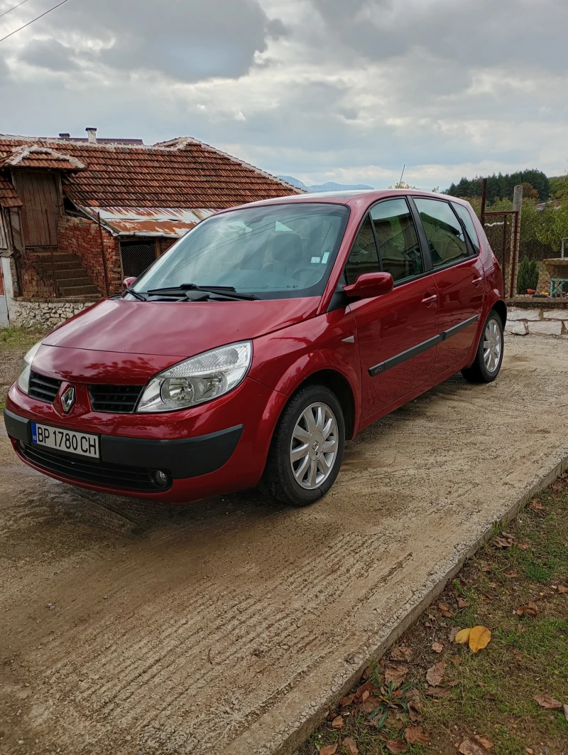 Renault Scenic 1.5dci, снимка 5 - Автомобили и джипове - 52148621