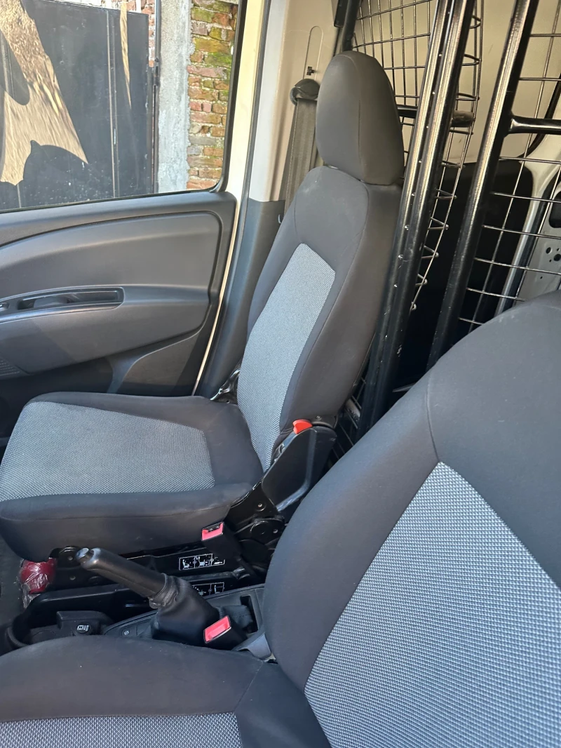 Fiat Doblo 1.4 бензин.Климатик, снимка 13 - Автомобили и джипове - 52270060