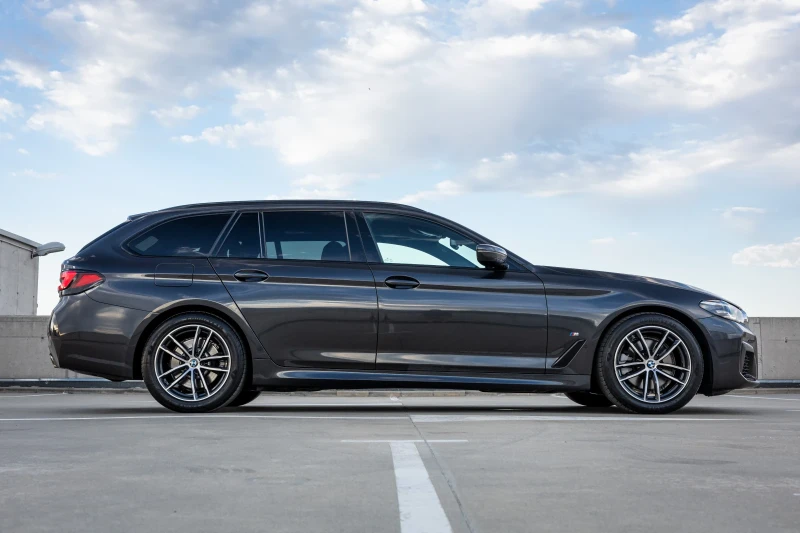 BMW 520 d xDrive Facelift M PACKET  Mild Hybrid  FULL, снимка 5 - Автомобили и джипове - 52798099