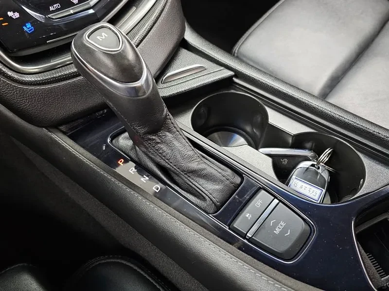 Cadillac Cts 2.0 PREMIUM, снимка 9 - Автомобили и джипове - 55704471