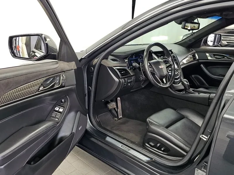Cadillac Cts 2.0 PREMIUM, снимка 10 - Автомобили и джипове - 55704471