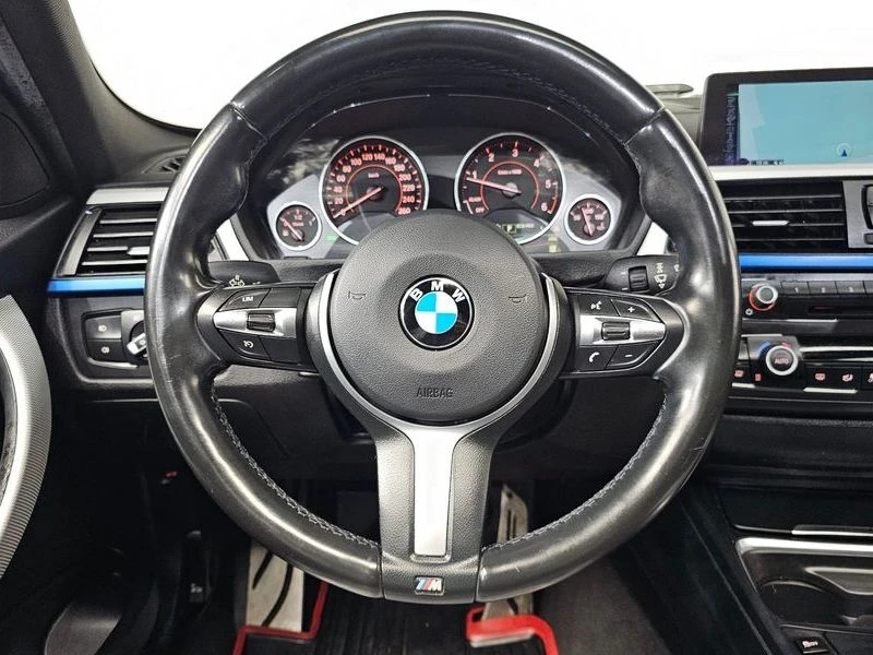 BMW 320 320d Touring M Performence| 184к.с., снимка 13 - Автомобили и джипове - 56305681