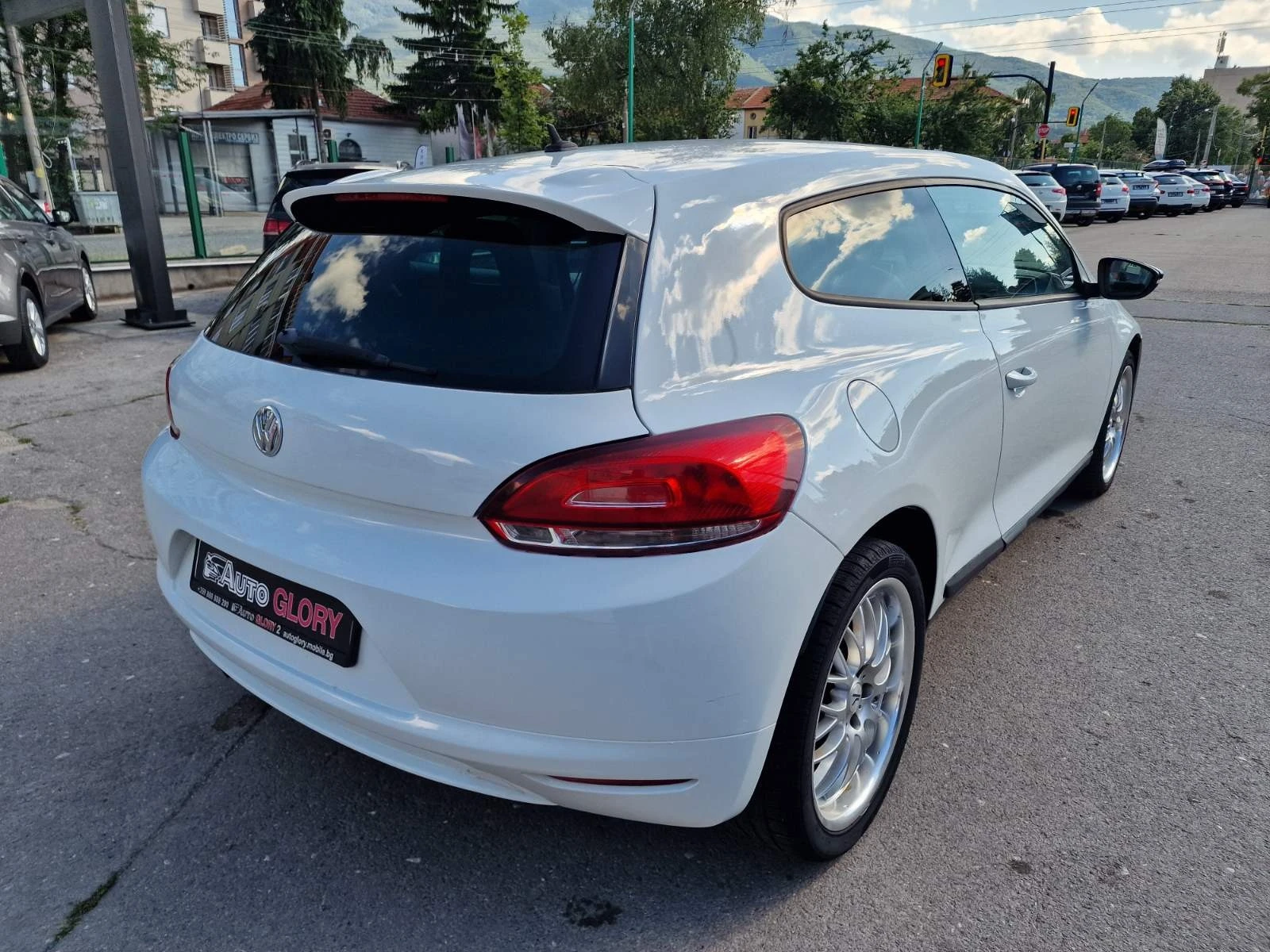 VW Scirocco 2.0 DISEL - изображение 4