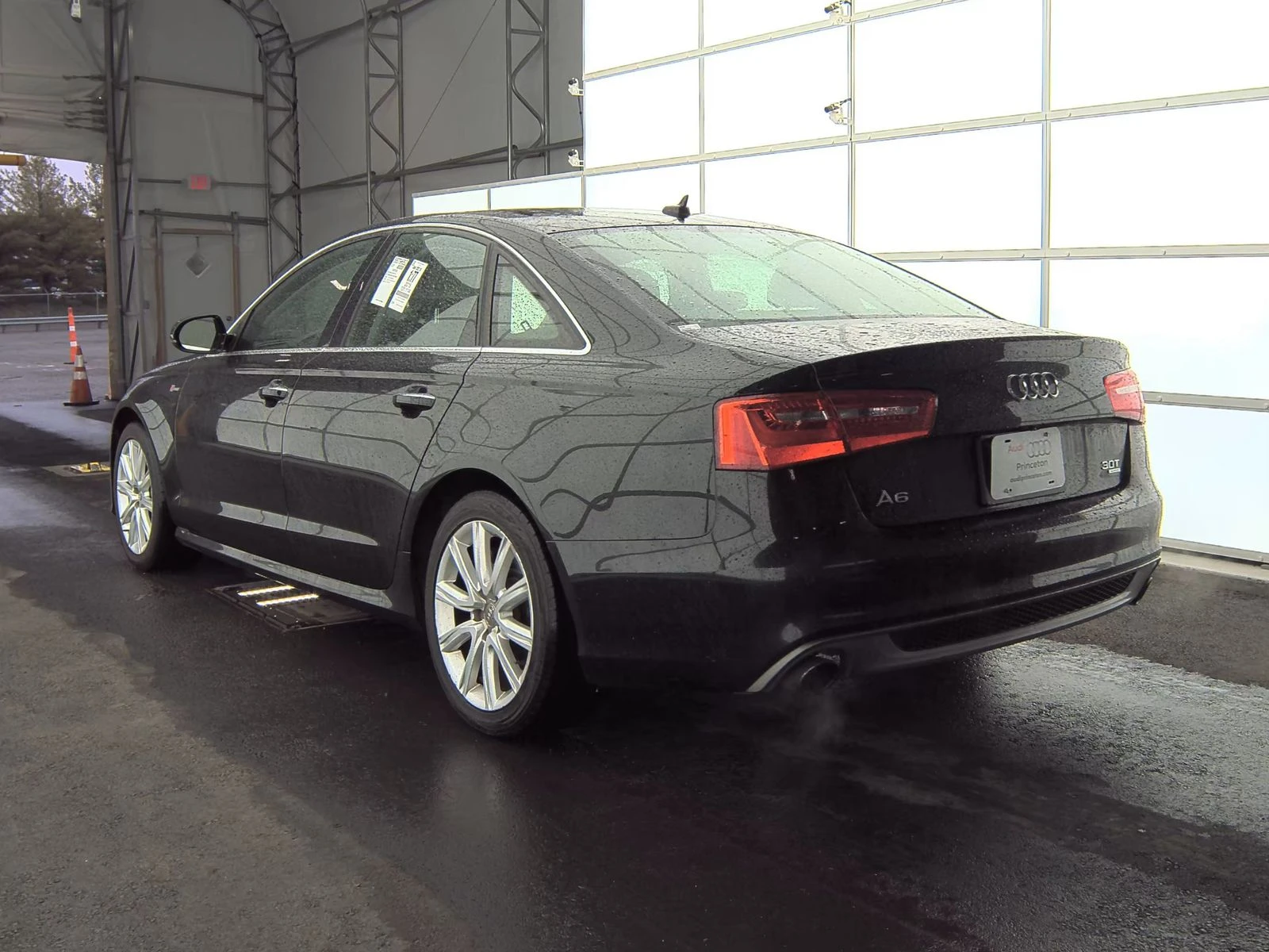 Audi A6 PREMIUM PLUS* QUATTRO* PANO* BOSE* PODGREV* KEYLES - изображение 8