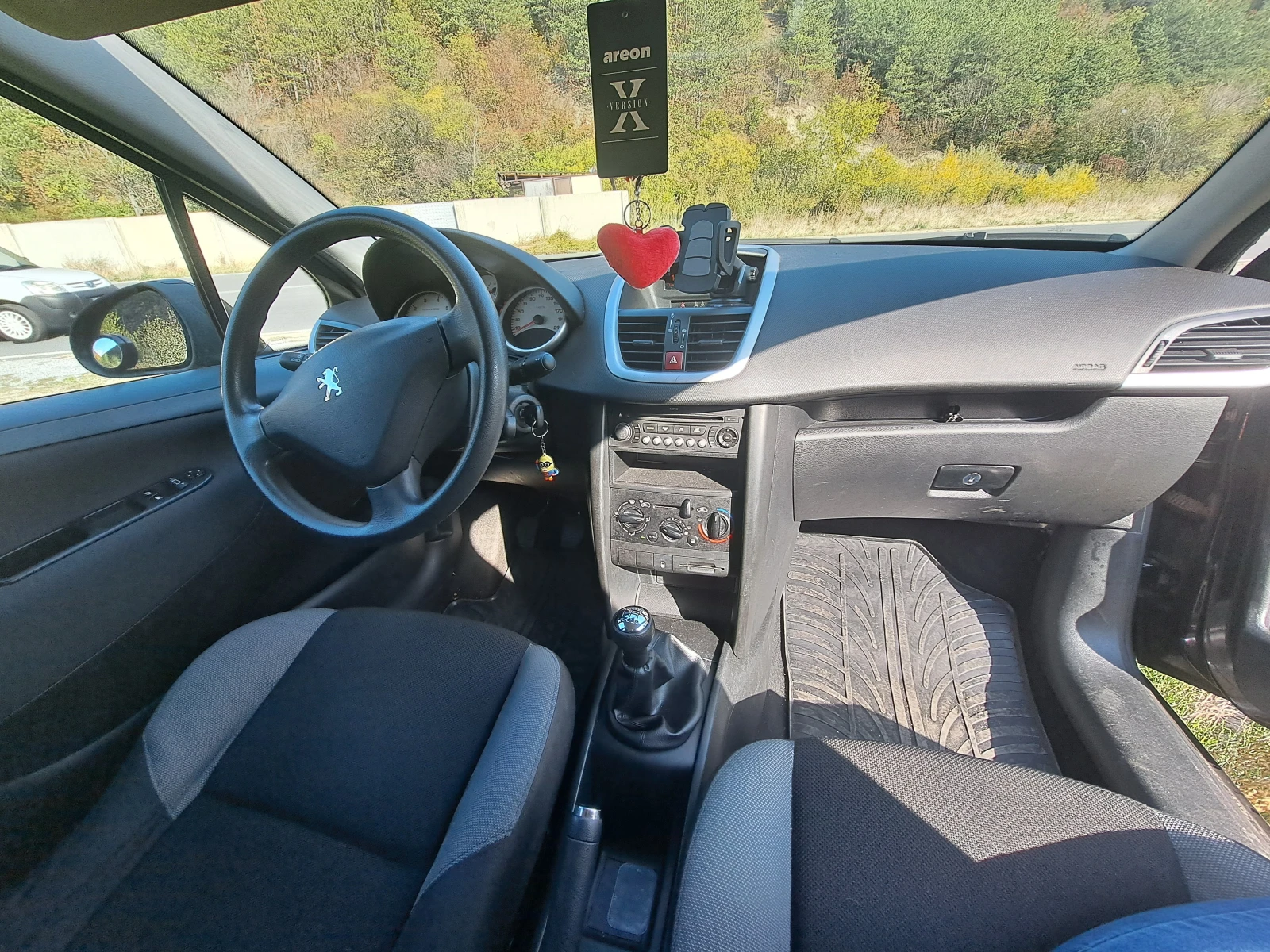 Peugeot 207 1.4 - изображение 8