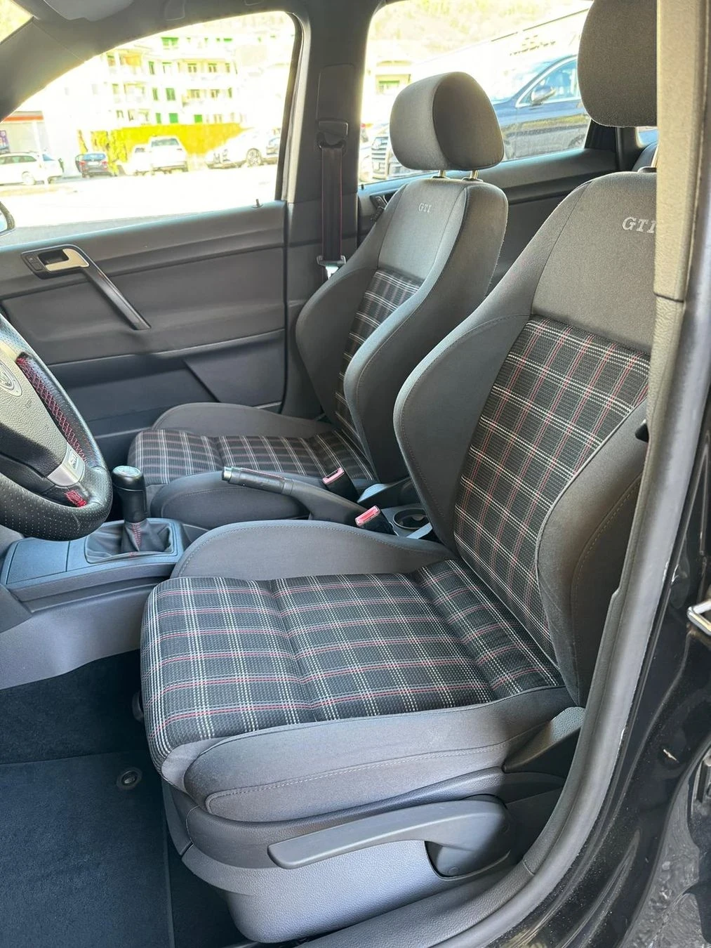 VW Polo Cup Edition GTi 1.8T 180ps Limited 4000бр - изображение 2