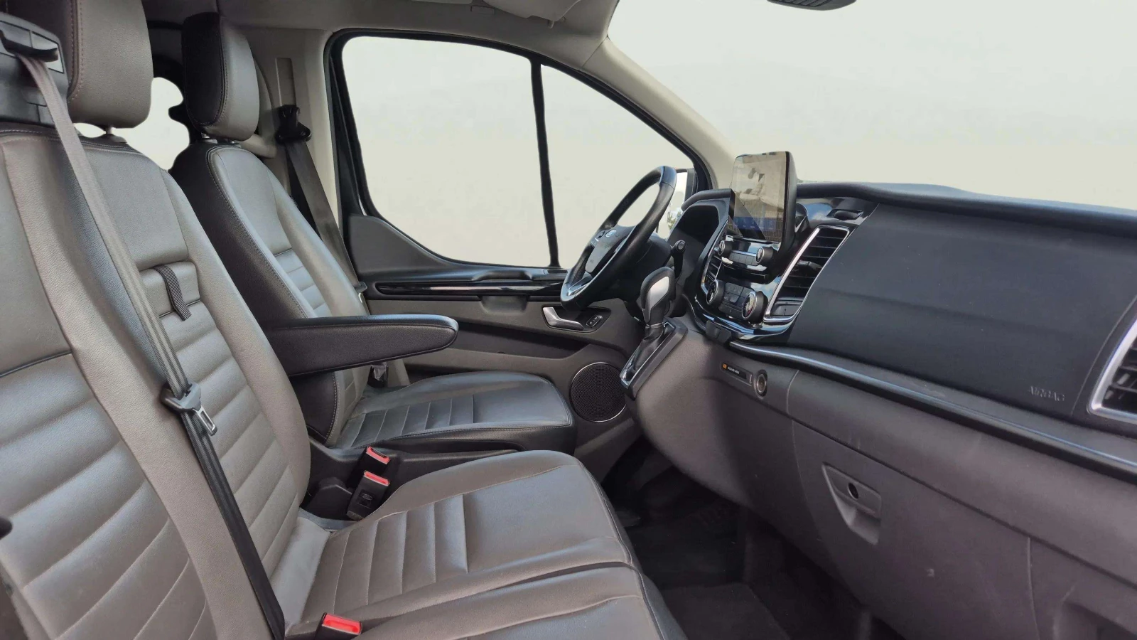 Ford Transit Custom 2.0 TDCi - изображение 10