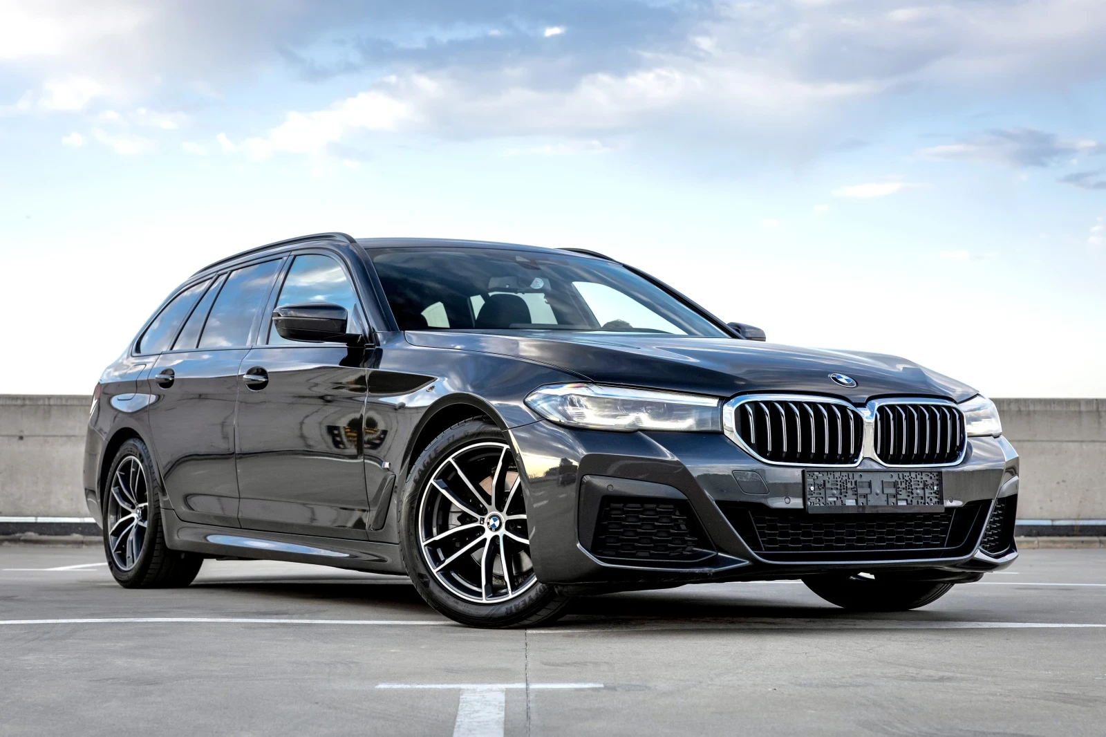 BMW 520 d xDrive Facelift M PACKET  Mild Hybrid  FULL | Mobile.bg   6