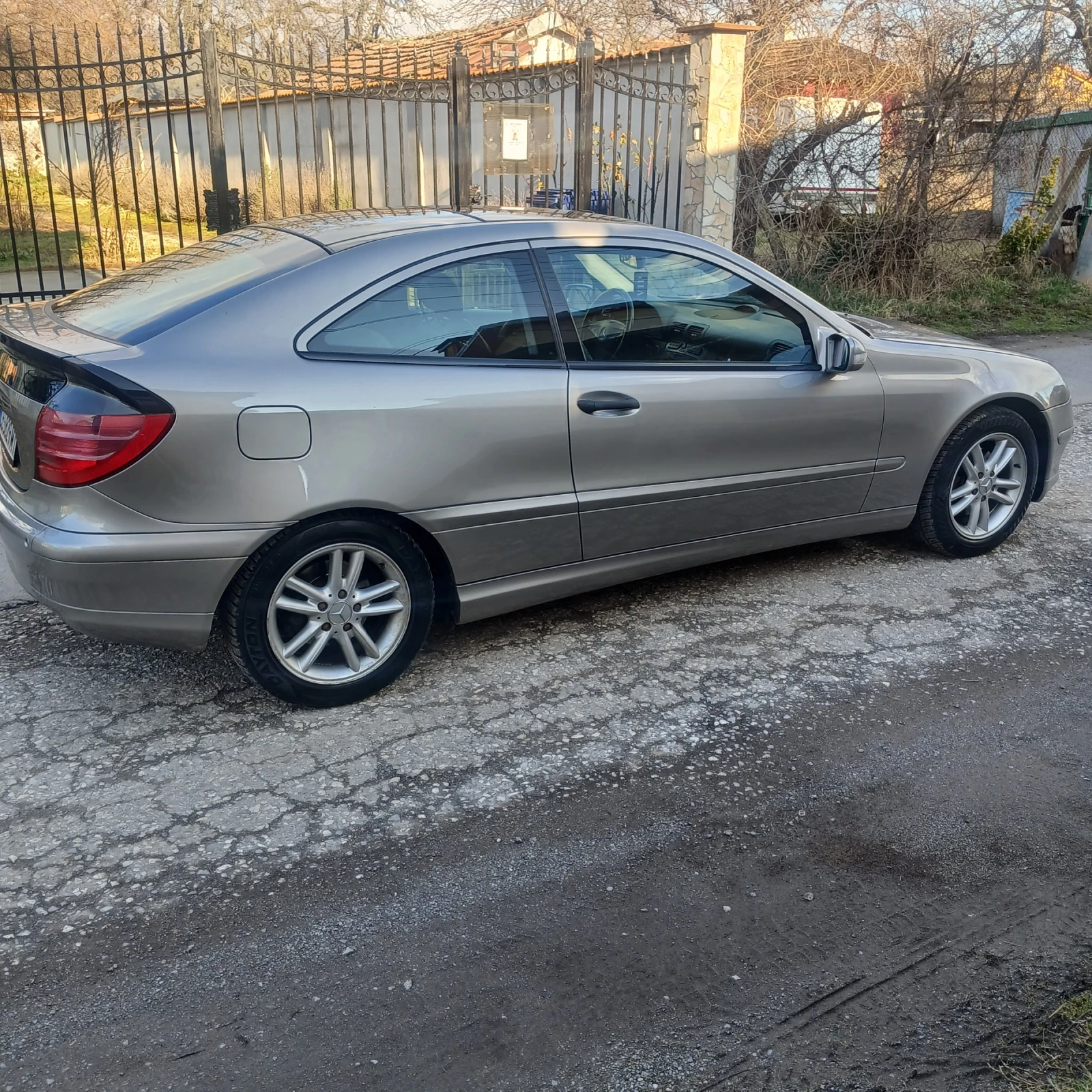 Mercedes-Benz C 220 АВТОМАТИК  - изображение 3