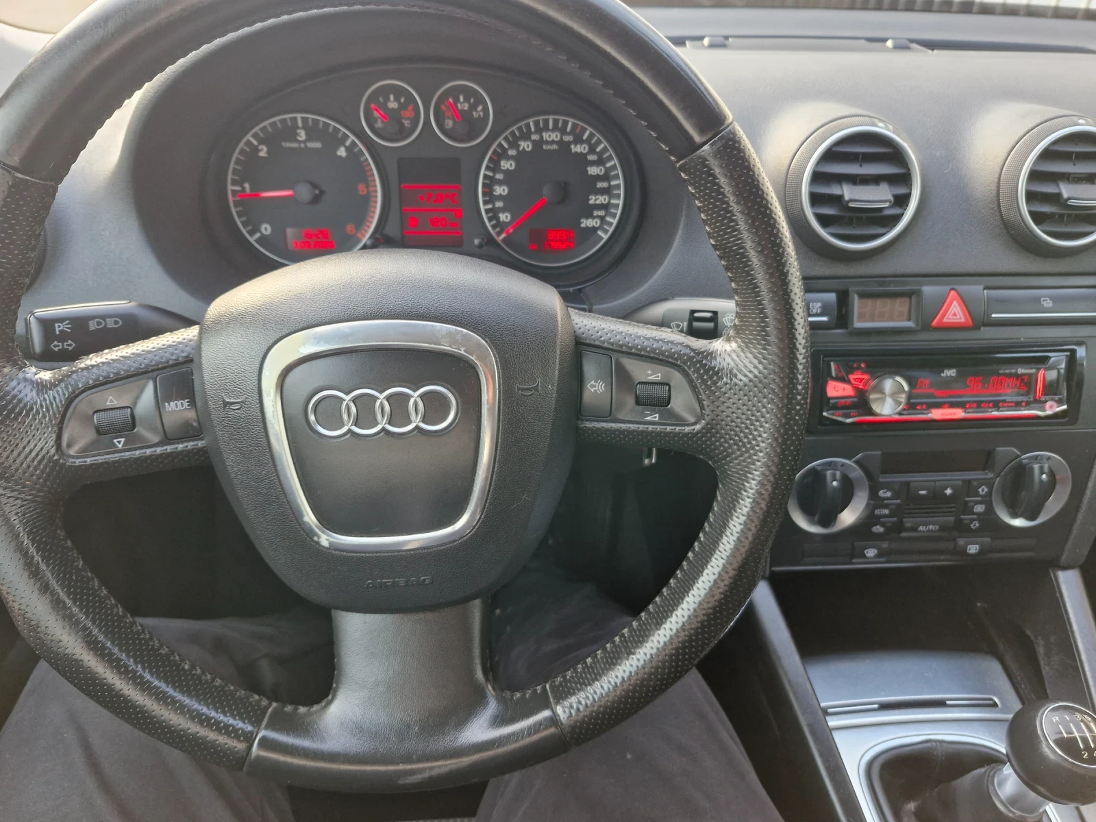 Audi A3 1.9TDI SPORTBACK, снимка 9 - Автомобили и джипове - 53736841