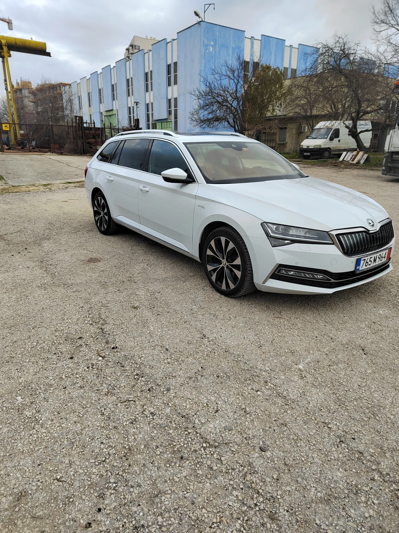 Skoda Superb Laurin & Klement IV, снимка 5 - Автомобили и джипове - 53757615