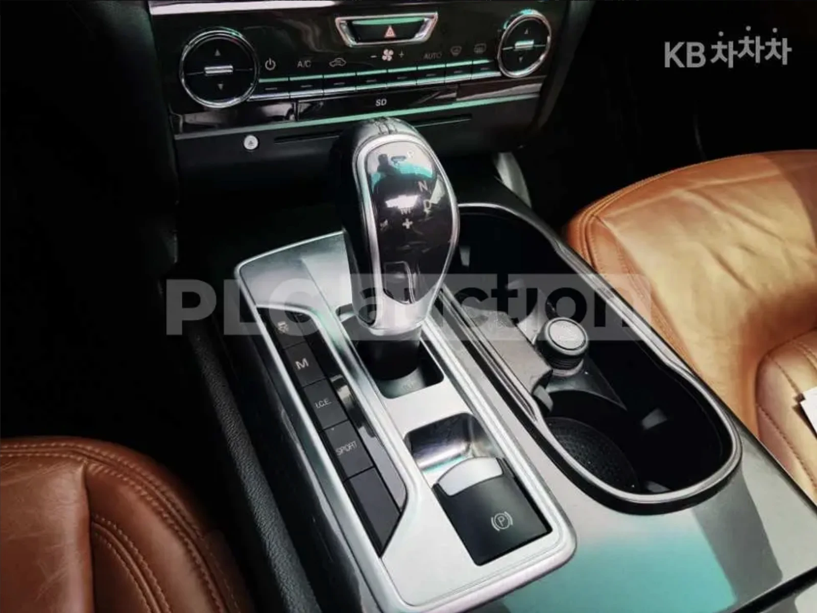 Maserati Ghibli АВТОКРЕДИТ, снимка 12 - Автомобили и джипове - 54150444