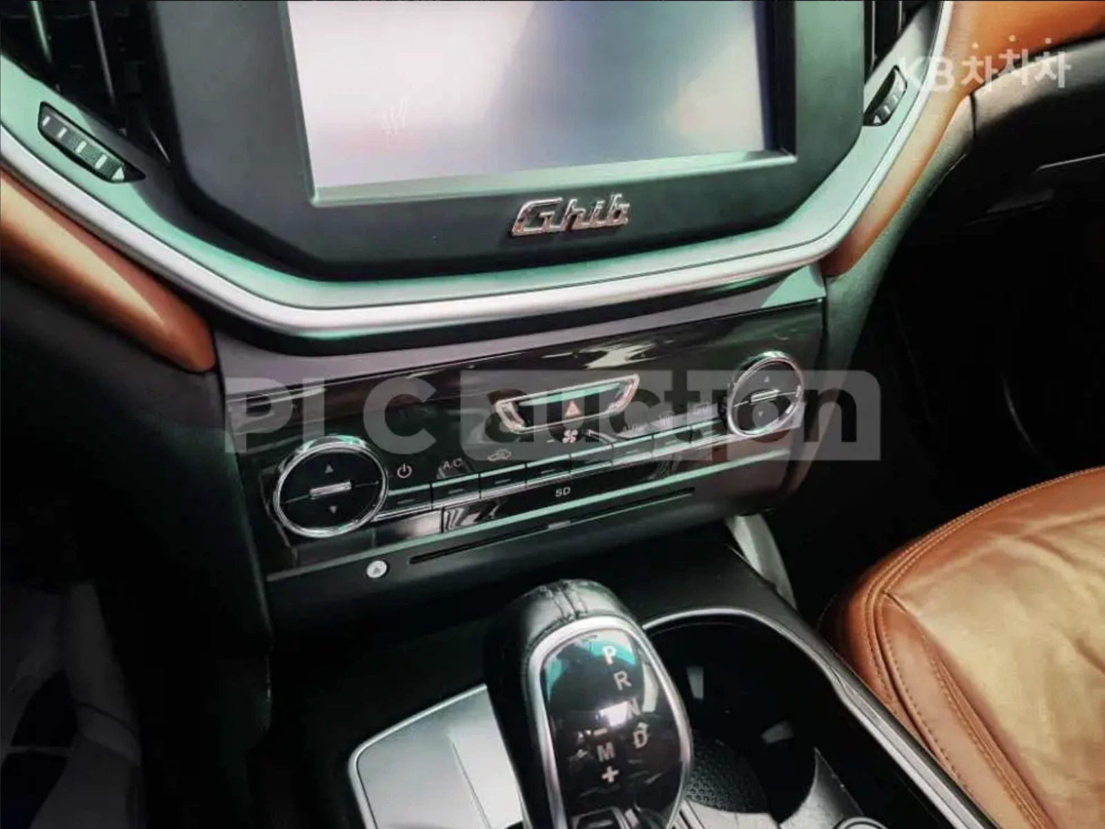 Maserati Ghibli АВТОКРЕДИТ, снимка 11 - Автомобили и джипове - 54150444