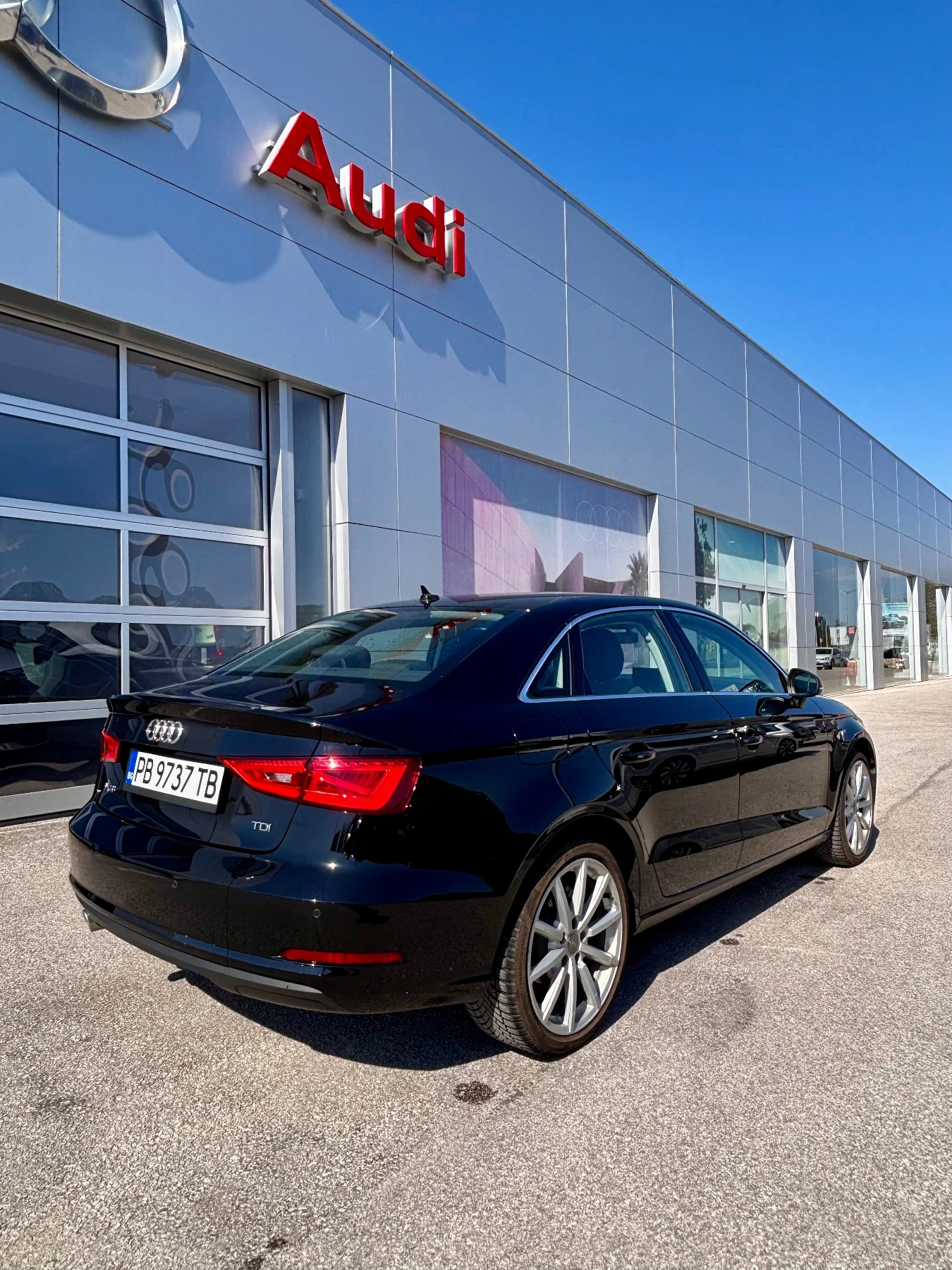 Audi A3 1.6 TDI Sport, снимка 2 - Автомобили и джипове - 54259821
