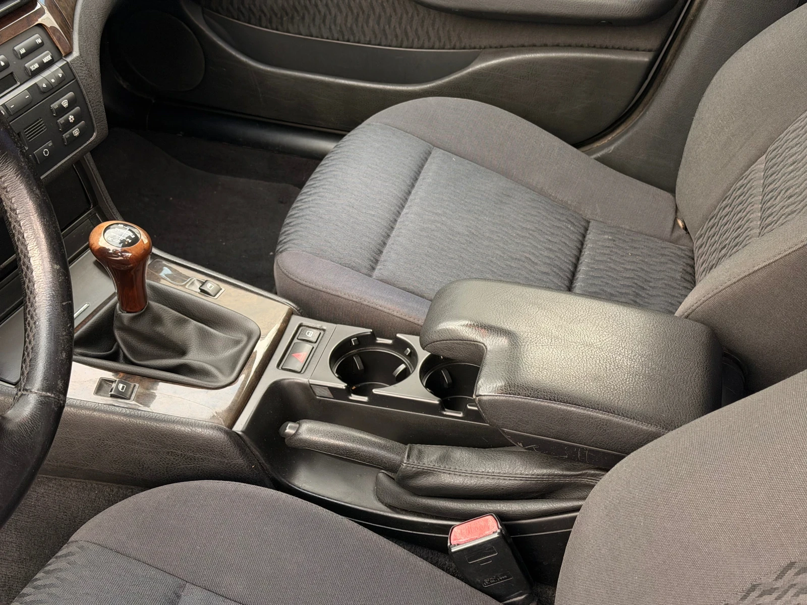 BMW 320 Газов инжекцион, снимка 12 - Автомобили и джипове - 54510339