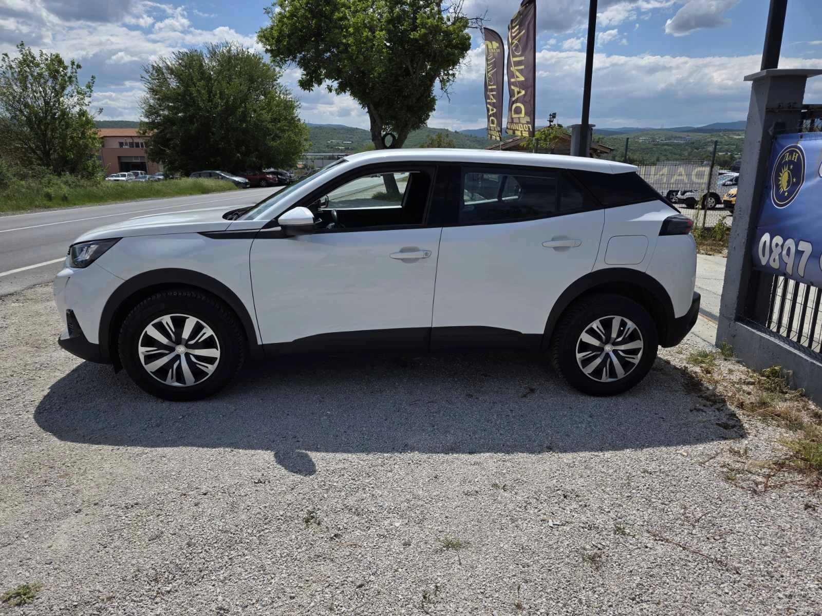 Peugeot 2008 1.5 BlueHDi Навигация| Парктроник| Пълна история, снимка 8 - Автомобили и джипове - 54632839
