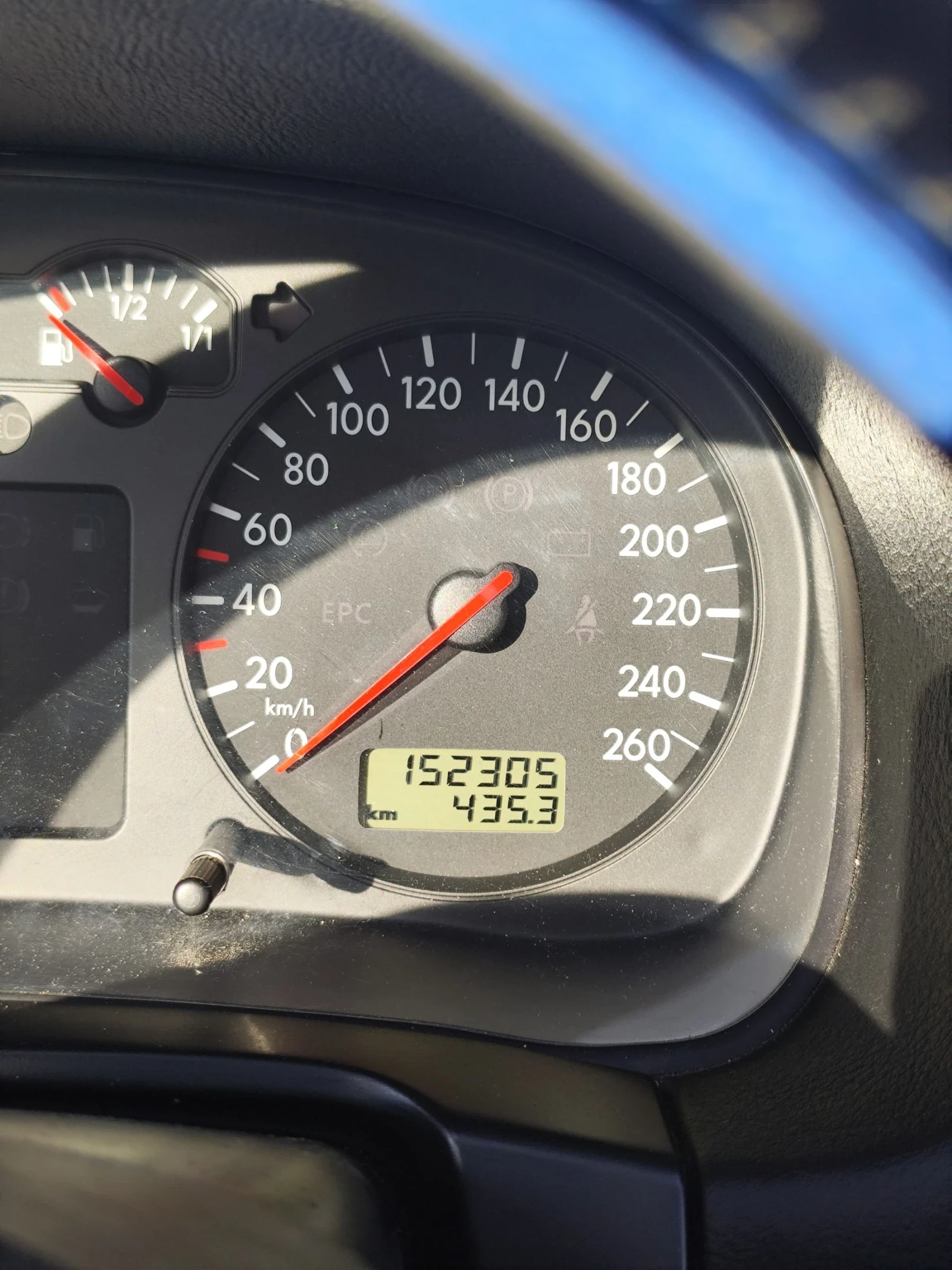 VW Bora 1.6, снимка 9 - Автомобили и джипове - 54662290