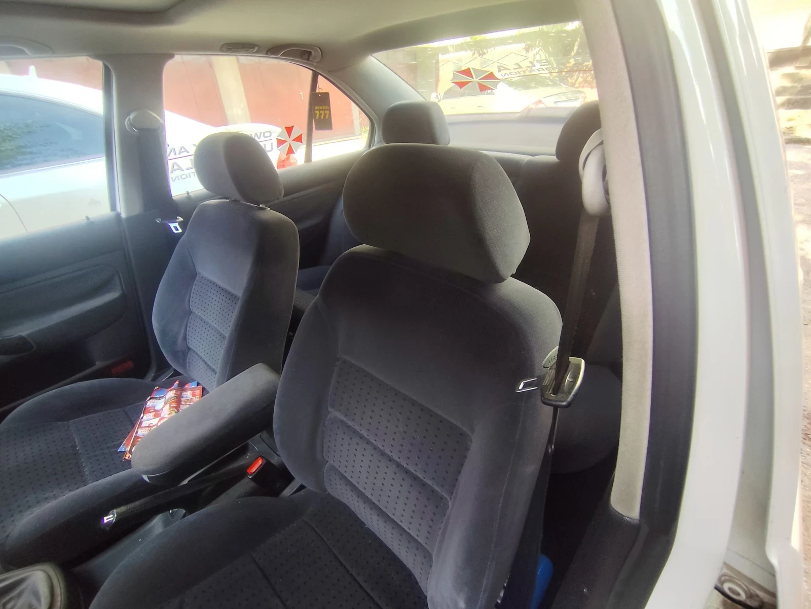 VW Bora 1.6, снимка 2 - Автомобили и джипове - 54662290