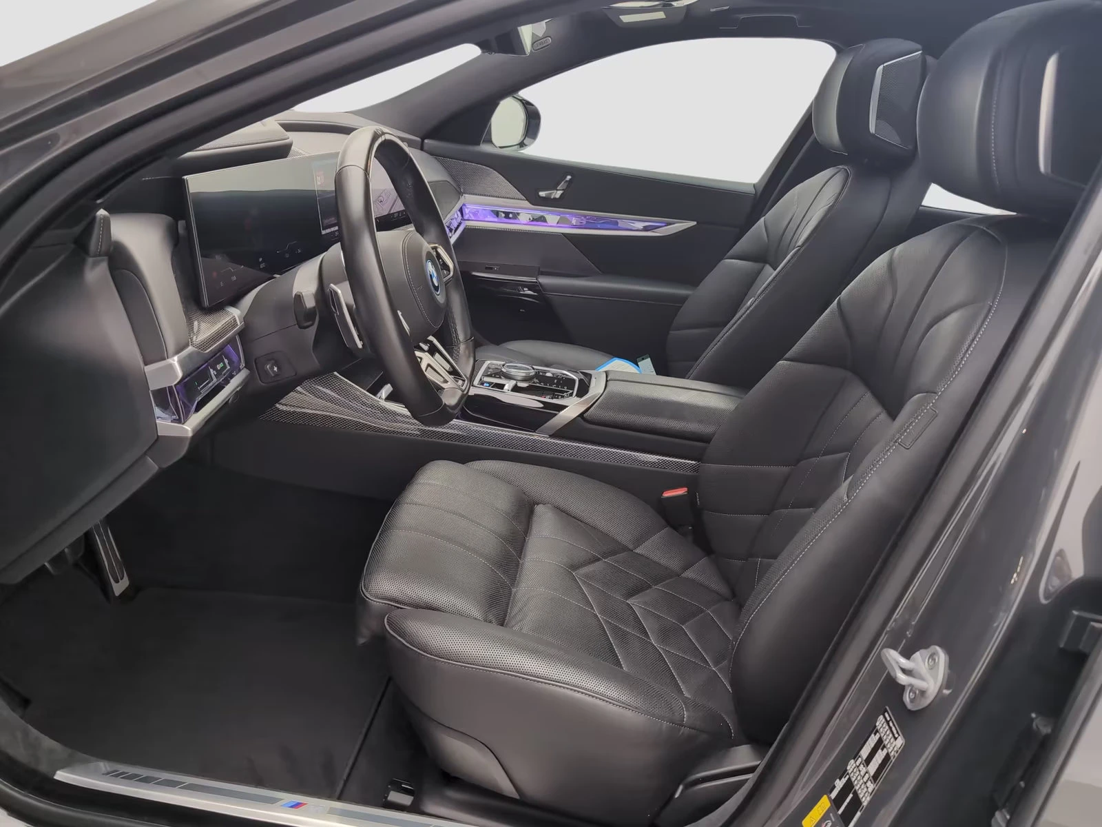 BMW i7 60/544HP/xDRIVE/B&W/M-SPORT/MASSAGE/360/PANO/593z, снимка 9 - Автомобили и джипове - 55260806