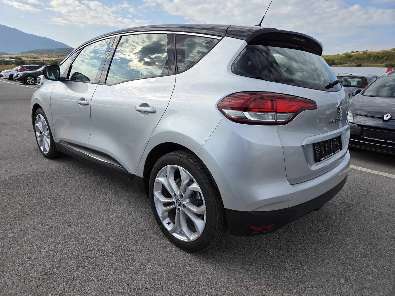 Renault Scenic 1.5 dci Сервизна Книжка, АВТОМАТИК, снимка 6 - Автомобили и джипове - 55448711