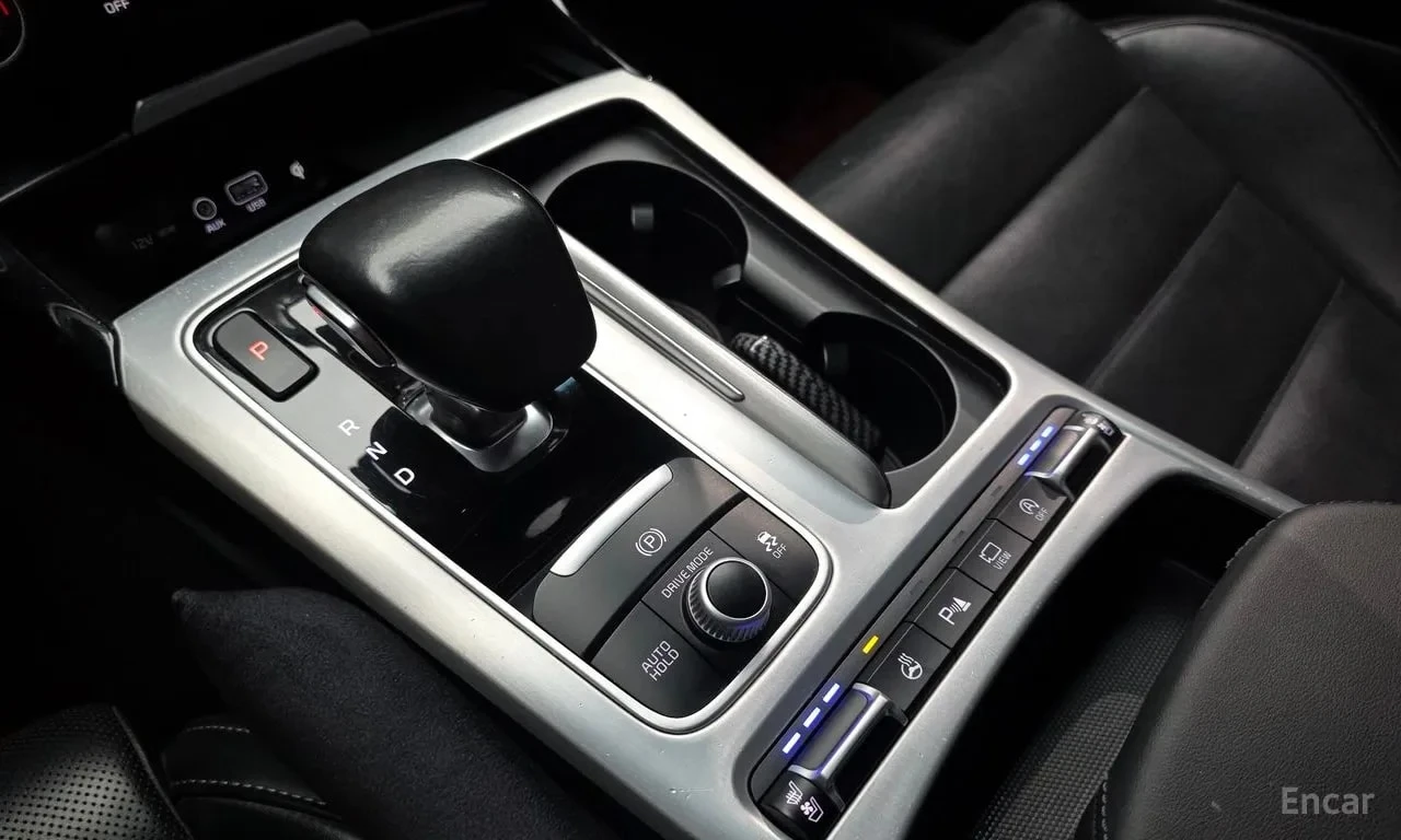 Kia Stinger * 3.3 Turbo 2WD * ЦЕНА ДО БГ, снимка 14 - Автомобили и джипове - 55865130