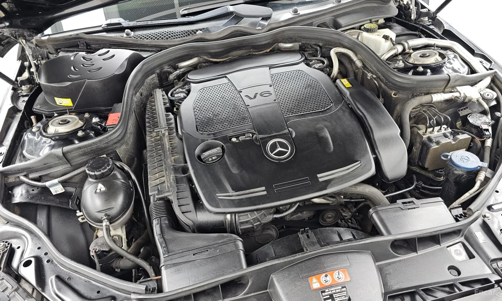 Mercedes-Benz E 300 E300\ТОП СЪСТОЯНИЕ, снимка 6 - Автомобили и джипове - 56182047