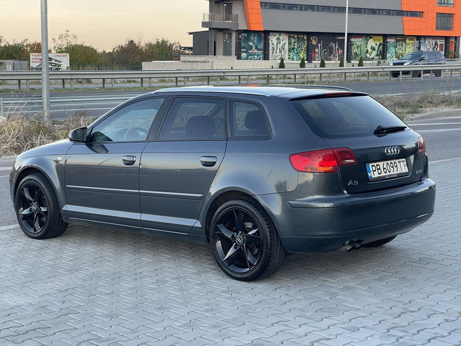 Audi A3 1.9 TDI 105кс SPORTBACK КЛИМАТРОНИК / BLUETOOTH, снимка 5 - Автомобили и джипове - 56637826