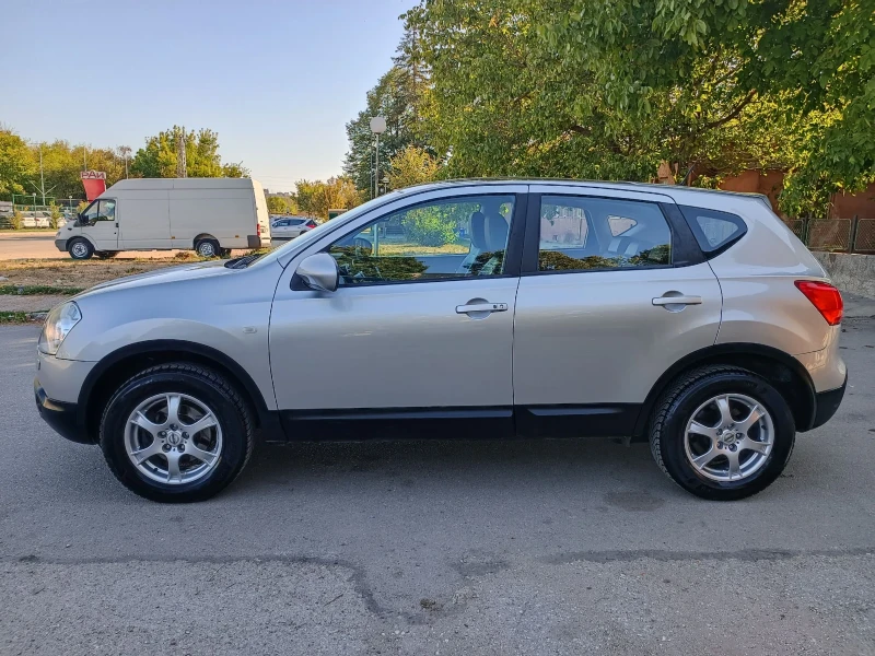 Nissan Qashqai 2.0i-141кс-ШВЕЙЦАРИЯ-РЪЧКА-6ск-4х4-Keyless-FULL , снимка 6 - Автомобили и джипове - 47173279