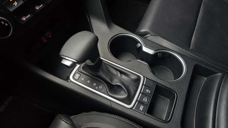 Kia Sportage 2.0 2WD TRENDY autogeorge.com, снимка 8 - Автомобили и джипове - 51903058